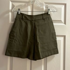 Boden Olive Shorts 0